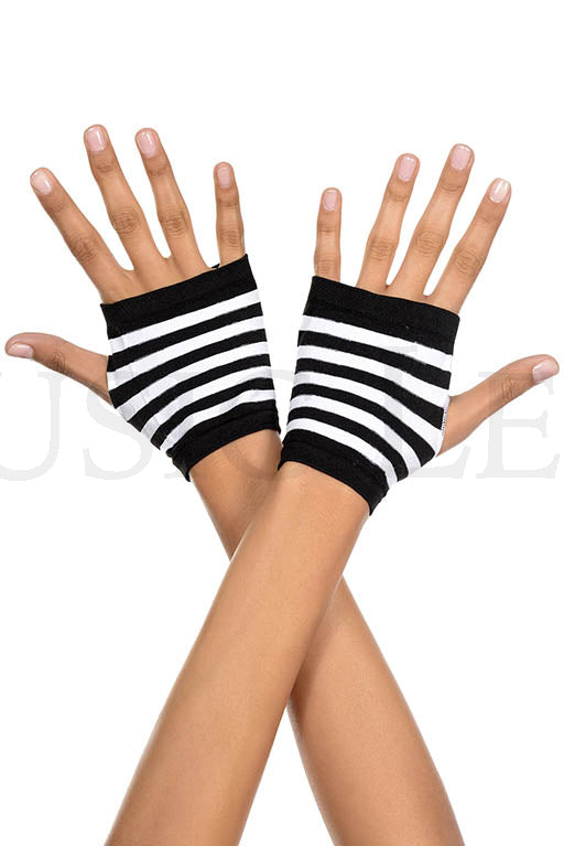 439-BLACK/WHITE