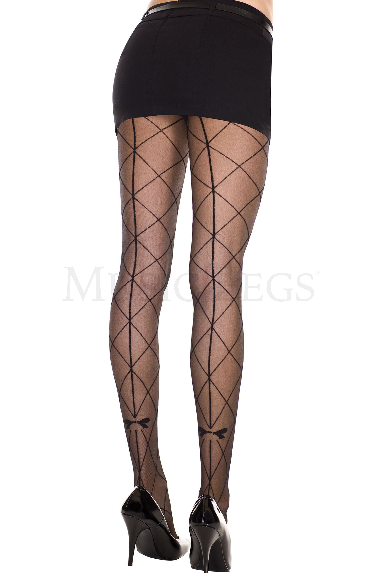 Backseam with diamond net and