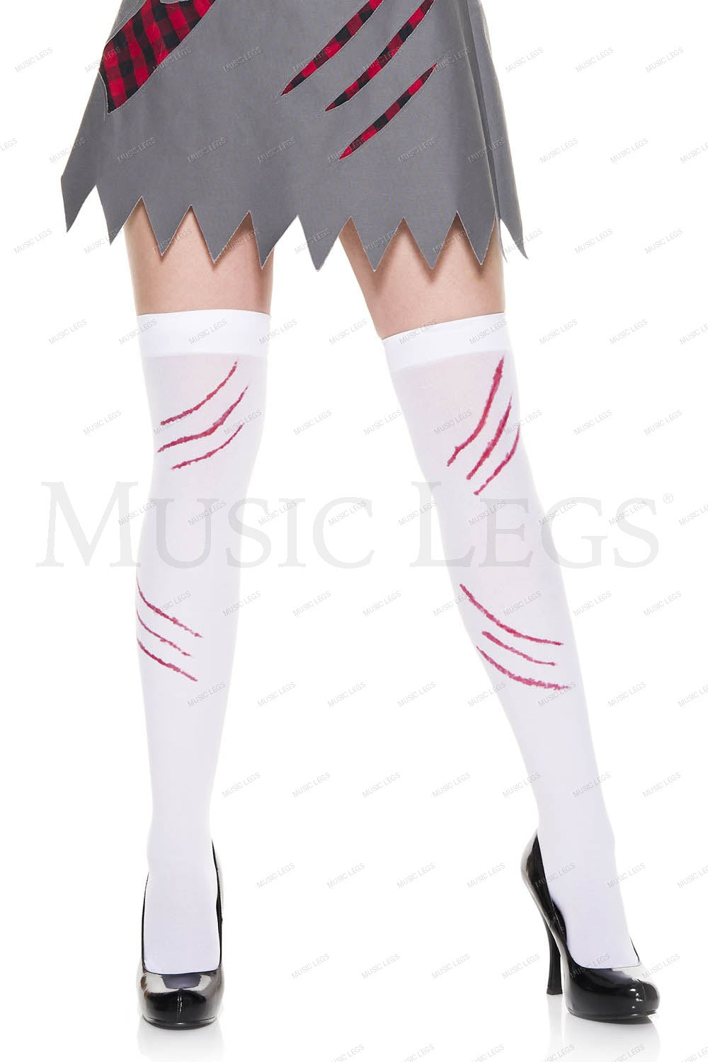 Claw scratches thigh hi