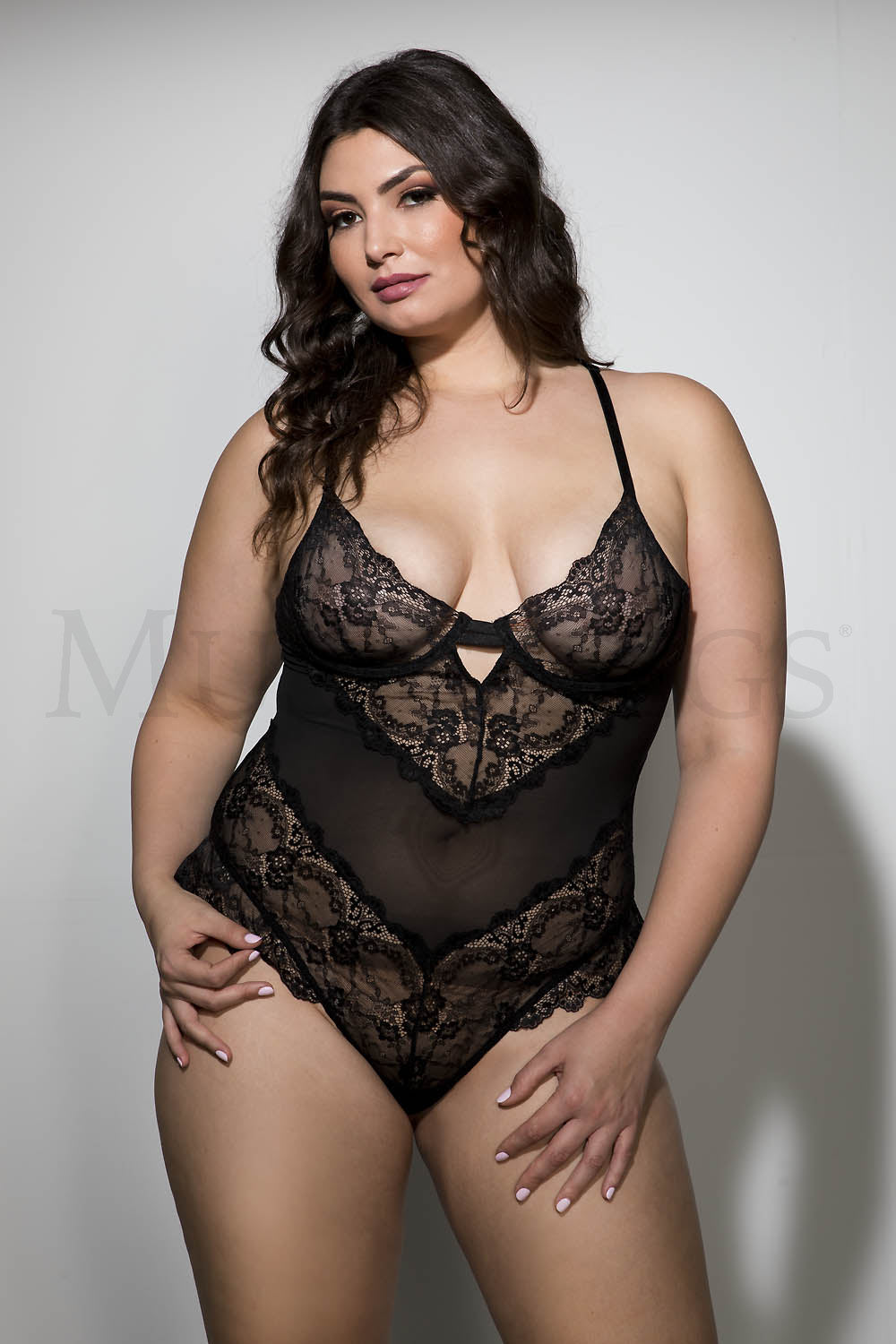 Plus size flower lace and back